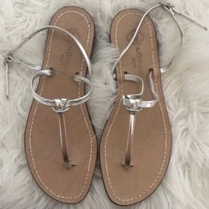 CR de COSTANZO SILVER SANDALS Size 8-9